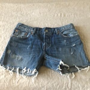Levi’s cut off shorts